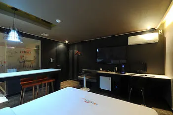 2 Heaven Hotel Busan