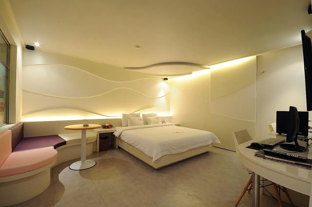 2 Heaven Hotel Busan