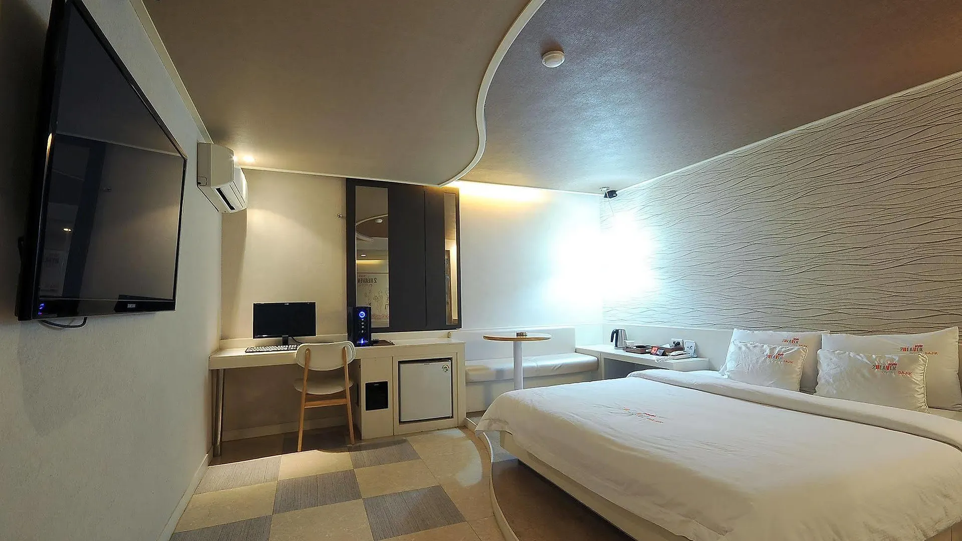 2 Heaven Hotel Busan South Korea