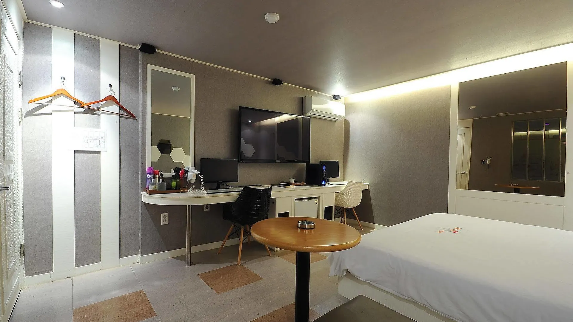 2 Heaven Hotel Busan