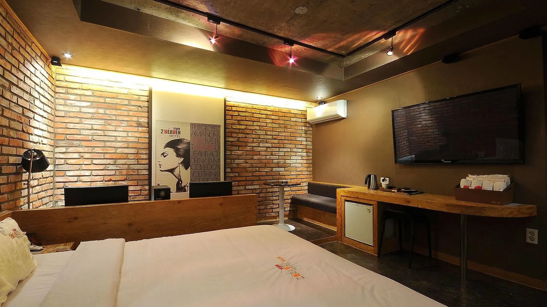 2 Heaven Hotel Busan South Korea